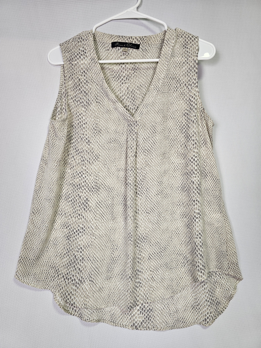 Rose & Olive Cream Snakeskin-Print V-Neck Sleeveless Tank